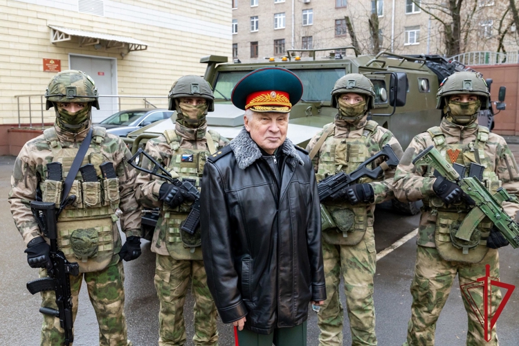 Председателю Совета ветеранов Росгвардии генерал-лейтенанту Петру Николаевичу Ровенскому исполнилось 80 лет
