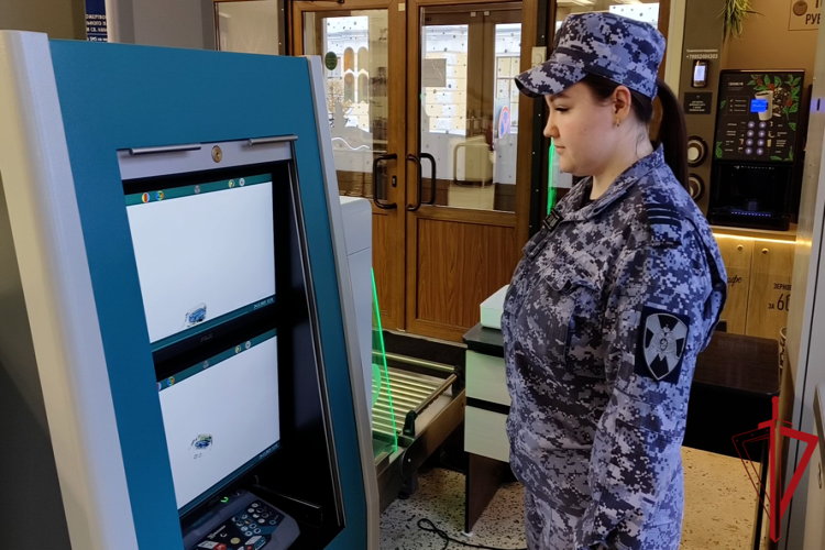 Росгвардейцы примут участие в обеспечении общественной безопасности в новогодние и рождественские праздники
