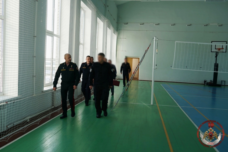 Командующий Северо-Западным округом представил личному составу начальника Управления Росгвардии по Псковской области