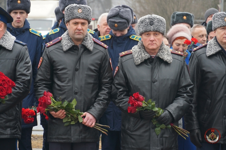 Росгвардейцы в Псковской области приняли участие в памятных мероприятиях в честь героев 6-й роты