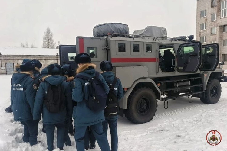 Псковские школьники посетили региональное управление Росгвардии