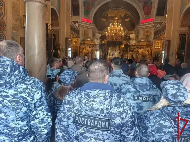 Росгвардейцы посетили Свято-Успенский Псково-Печерский монастырь