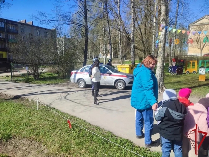 Псковские росгвардейцы принимают участие во всероссийских учениях по обеспечению безопасности в образовательных учреждениях