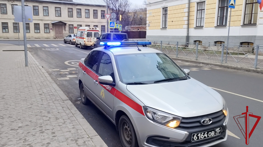 В Пскове росгвардейцы задержали подозреваемую в краже