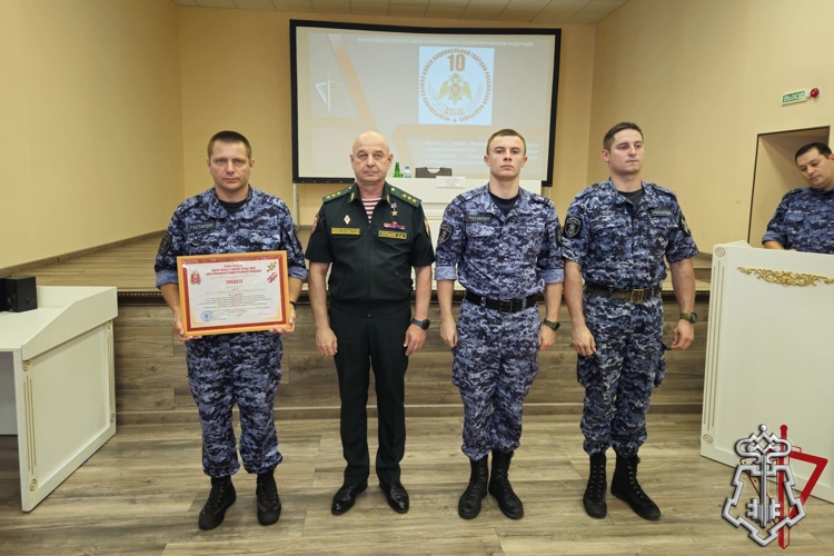 В Санкт-Петербурге прошел окружной этап ежегодного Всероссийского конкурса профессионального мастерства среди сотрудников вневедомственной охраны Росгвардии, Псковские Росгвардейцы одержали победу