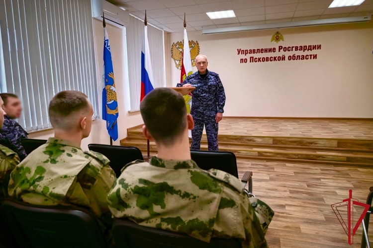 Призывники из Псковской области отправились на службу в воинские части Росгвардии