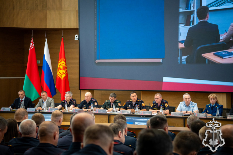 Врио начальника ФГКУ «ОВО ВНГ России по Псковской области» принял участие во Всероссийском совещании-семинаре в Нижнем Новгороде
